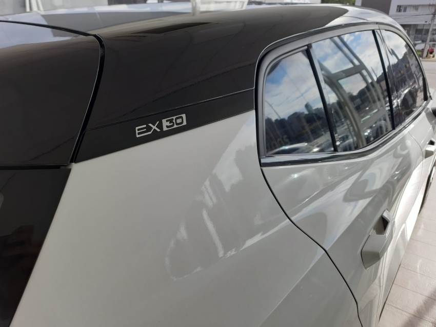 volvo ex30 automatico 2024