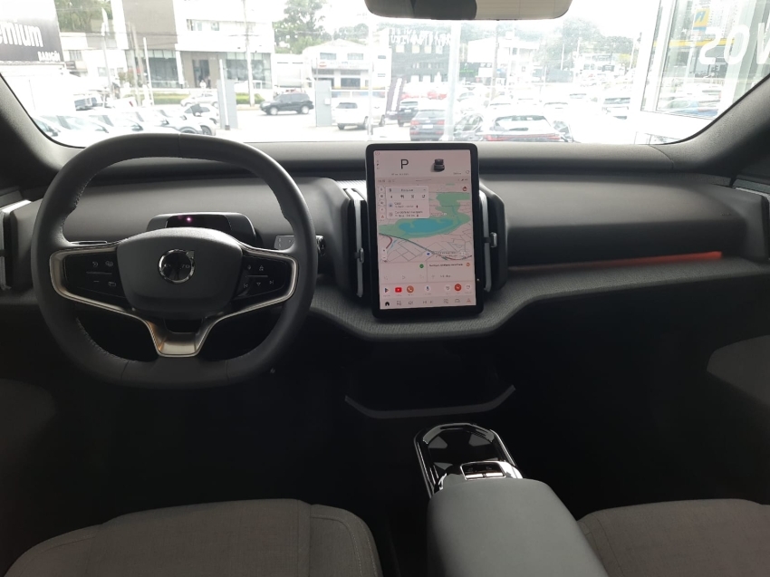 volvo ex30 automatico 2024