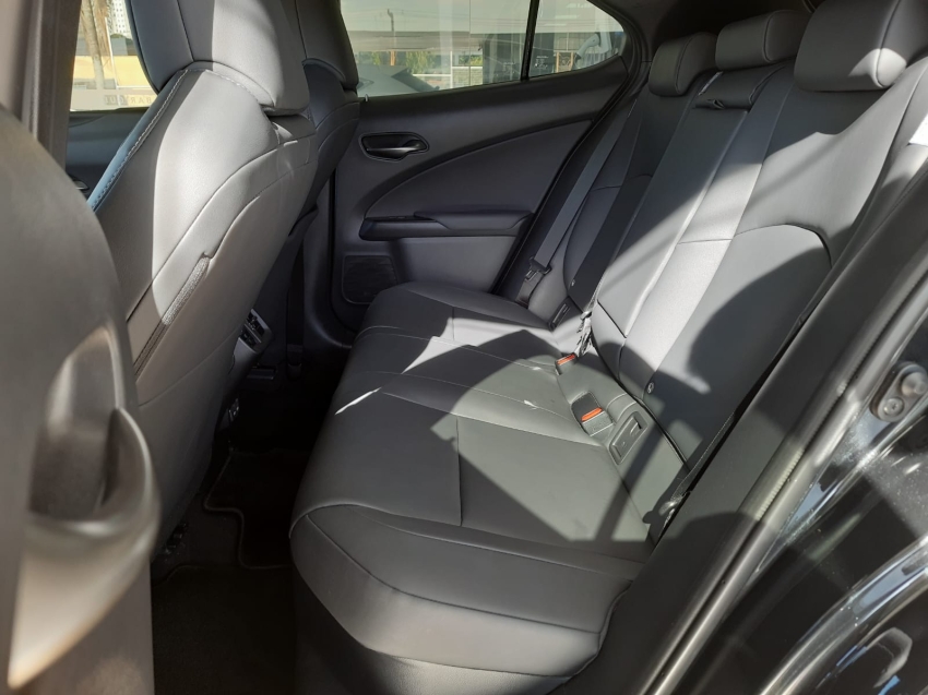 lexus ux 250h 2.0 vvt-i hybrid dynamic cvt hibrido 4p automatico 2024