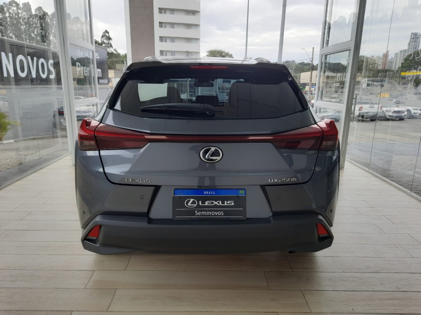 lexus ux 250h 2.0 vvt-i hybrid dynamic cvt hibrido 4p automatico 2024