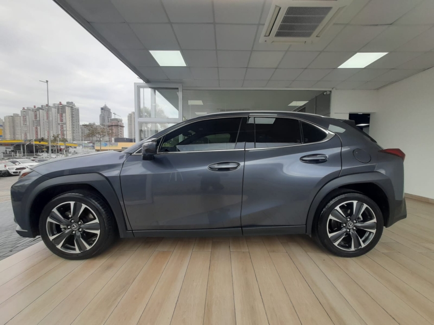 lexus ux 250h 2.0 vvt-i hybrid dynamic cvt hibrido 4p automatico 2024