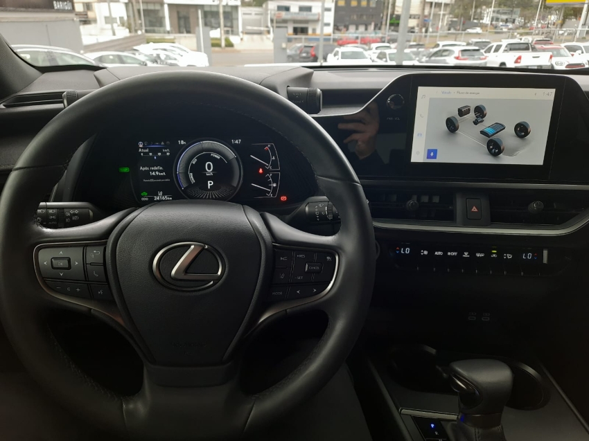 lexus ux 250h 2.0 vvt-i hybrid dynamic cvt hibrido 4p automatico 2024