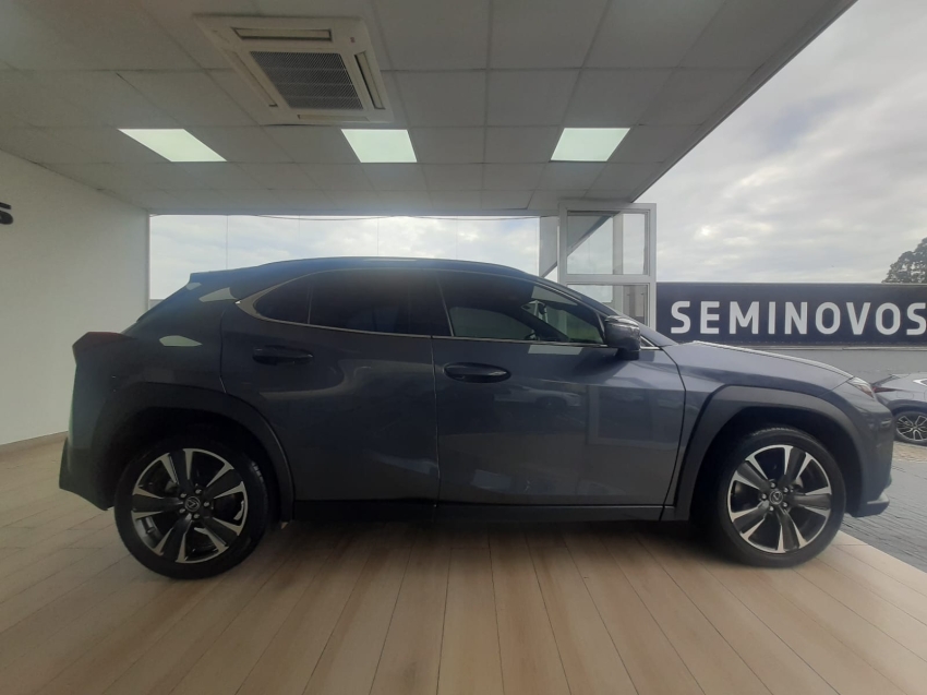 lexus ux 250h 2.0 vvt-i hybrid dynamic cvt hibrido 4p automatico 2024