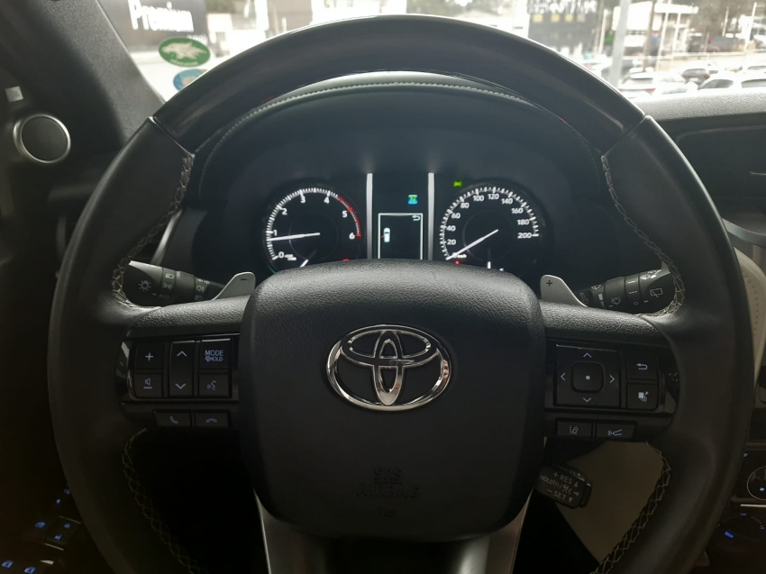 toyota hilux sw4 2.8 d-4d turbo diesel diamond 7l 4x4 automatico 4p 2022