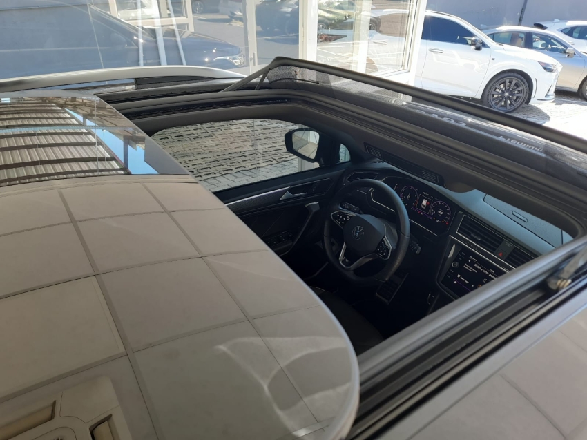 volkswagen tiguan 2.0 300 tsi gasolina allspace r-line automatico 4p 2024
