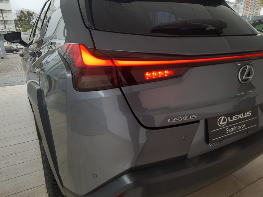 lexus ux 250h 2.0 vvt-i hybrid dynamic cvt hibrido 4p automatico 2019
