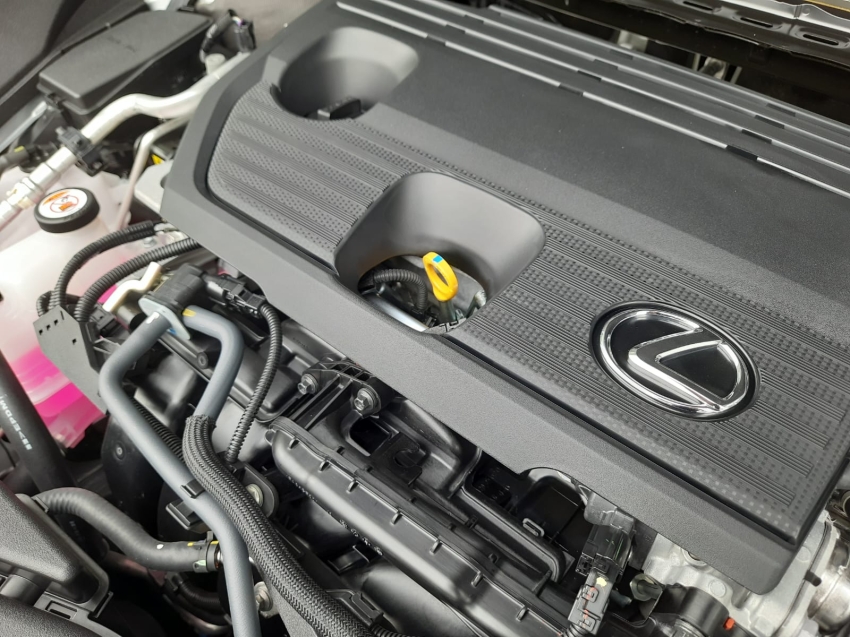 lexus es 300h 2.5 16v hibrido luxury cvt 4p automatico 2025