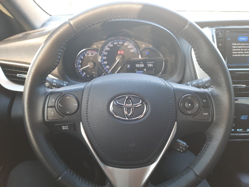 toyota yaris 1.5 16v flex x way connect multidrive 4p automatico 2022