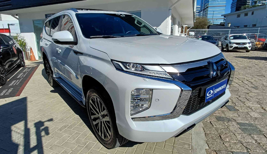 mitsubishi pajero sport 2.4 16v mivec turbo diesel legend awd automatico 4p 2024