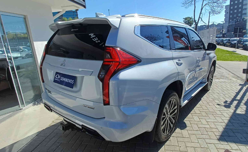 mitsubishi pajero sport 2.4 16v mivec turbo diesel legend awd automatico 4p 2024
