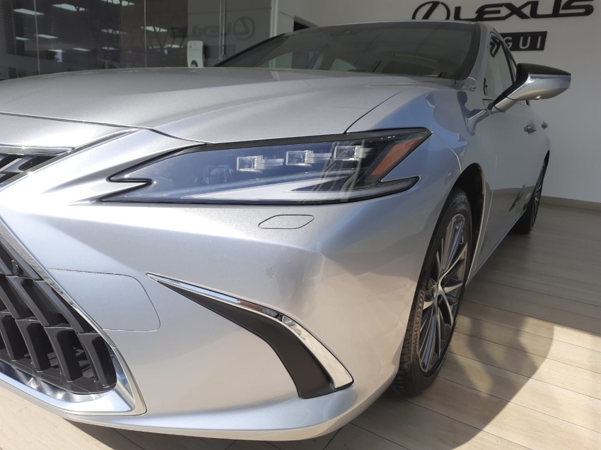 lexus es 300h 2.5 16v hibrido cvt 4p automatico 2025