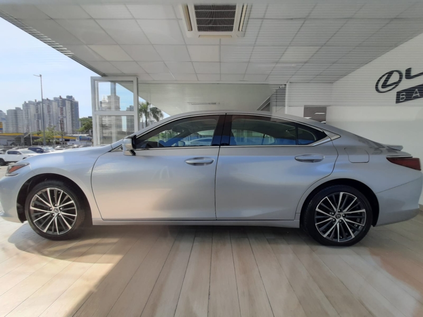 lexus es 300h 2.5 16v hibrido cvt 4p automatico 2025