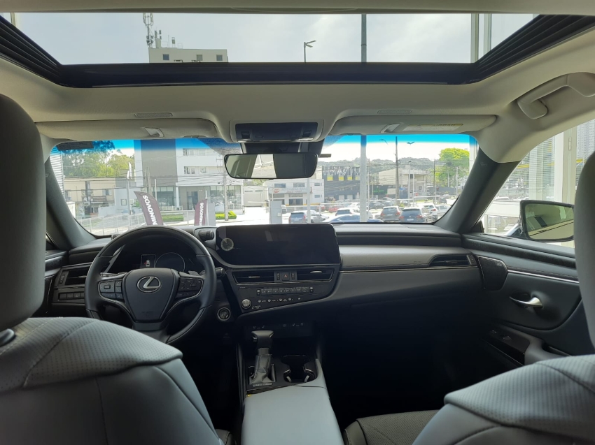 lexus es 300h 2.5 16v hibrido cvt 4p automatico 2025