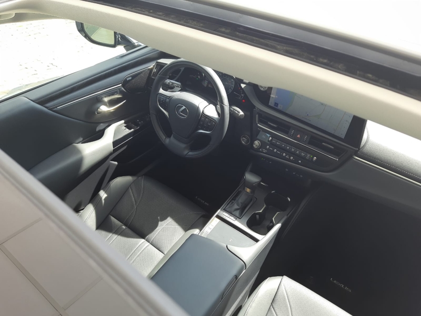 lexus es 300h 2.5 16v hibrido cvt 4p automatico 2025
