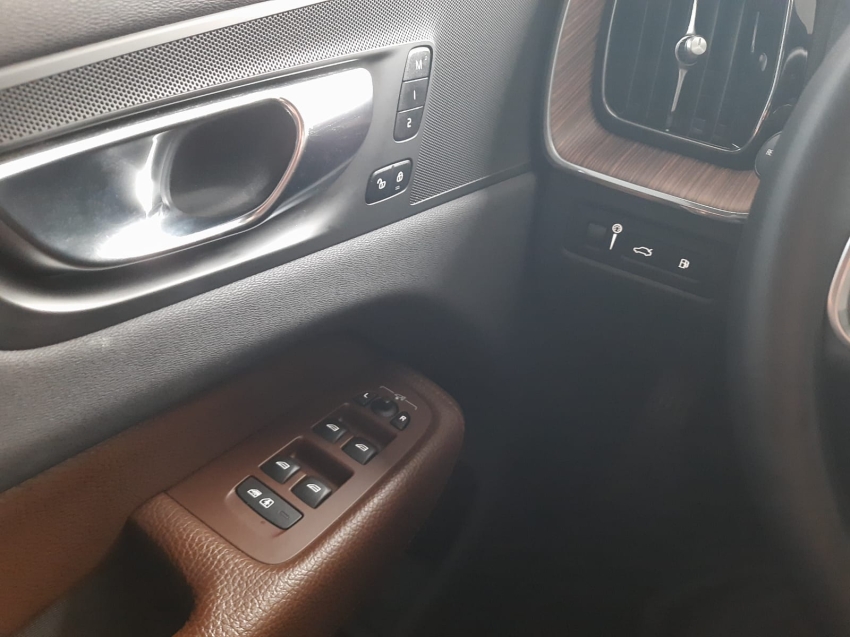 volvo xc60 2.0 t8 recharge inscription awd geartronic hibrido 4p automatico 2022