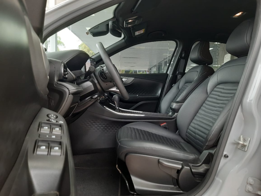fiat fastback 1.0 turbo 200 flex impetus cvt 4p automatico 2024