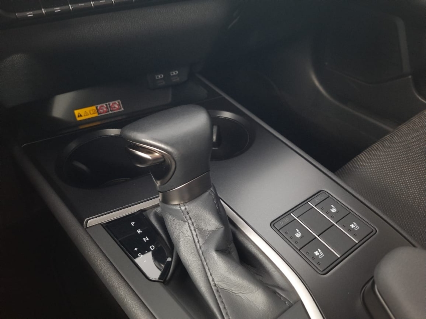 lexus ux 250h 2.0 vvt-i hybrid luxury cvt hibrido 4p automatico 202416