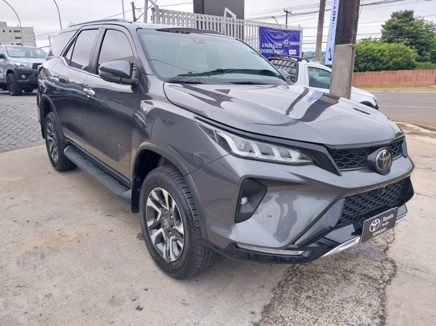 toyota hilux sw4 2.8 d-4d turbo diesel diamond 7l 4x4 automatico 4p 2024