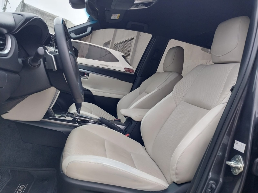 toyota hilux sw4 2.8 d-4d turbo diesel diamond 7l 4x4 automatico 4p 20249