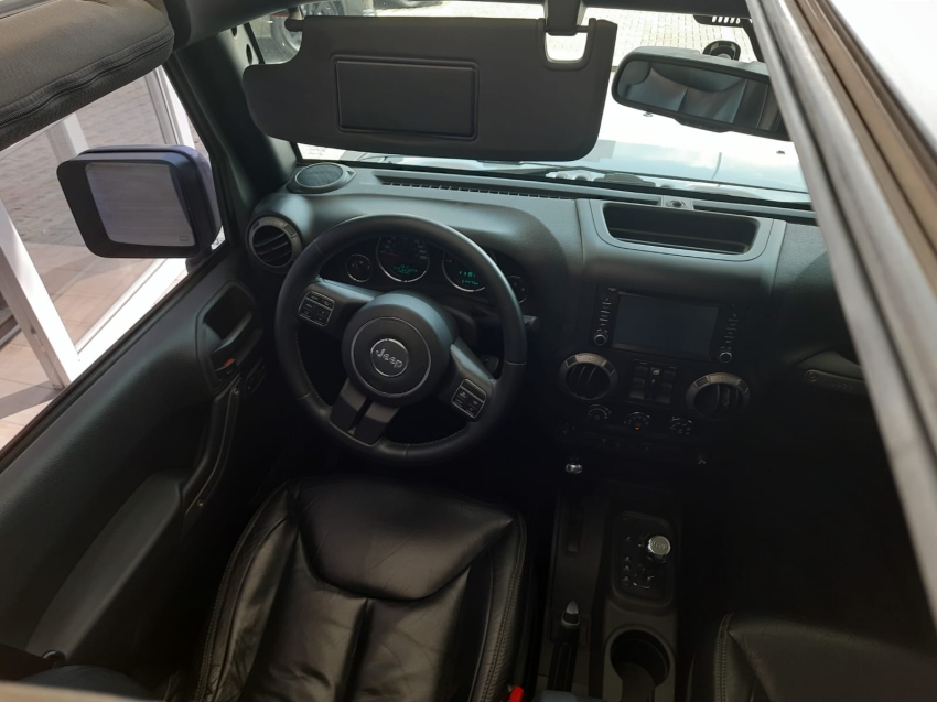 jeep wrangler 3.6 sport 4x4 v6 12v gasolina 2p automatico 4p 201511