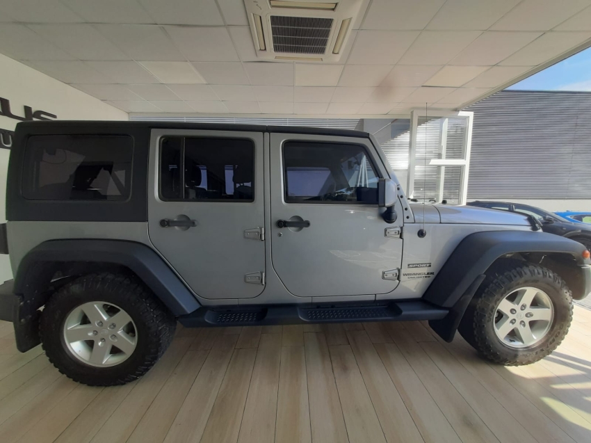 jeep wrangler 3.6 sport 4x4 v6 12v gasolina 2p automatico 4p 20157