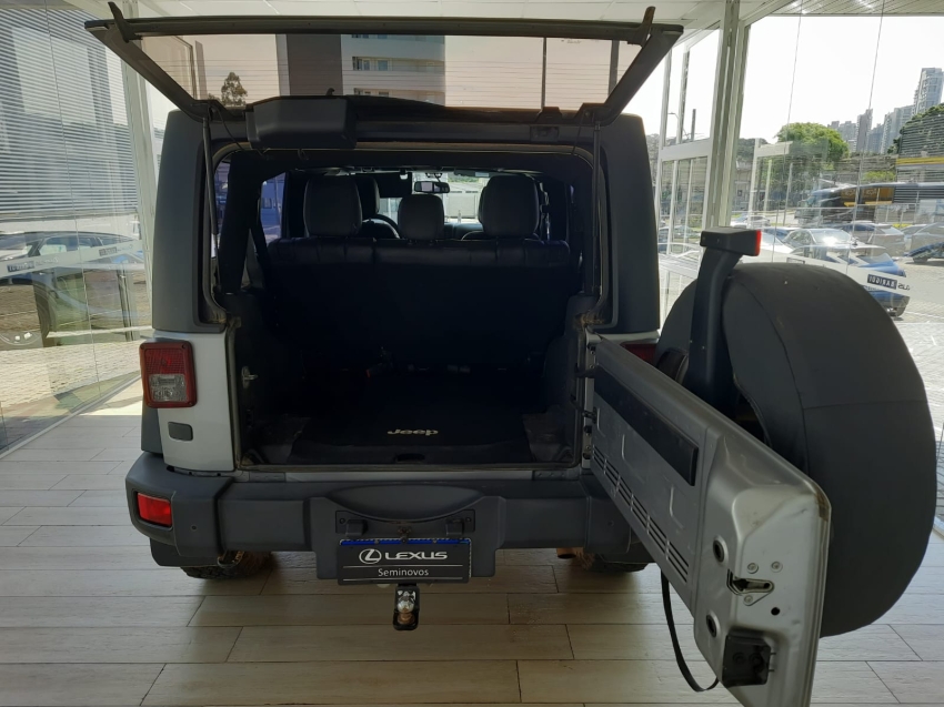 jeep wrangler 3.6 sport 4x4 v6 12v gasolina 2p automatico 4p 201525