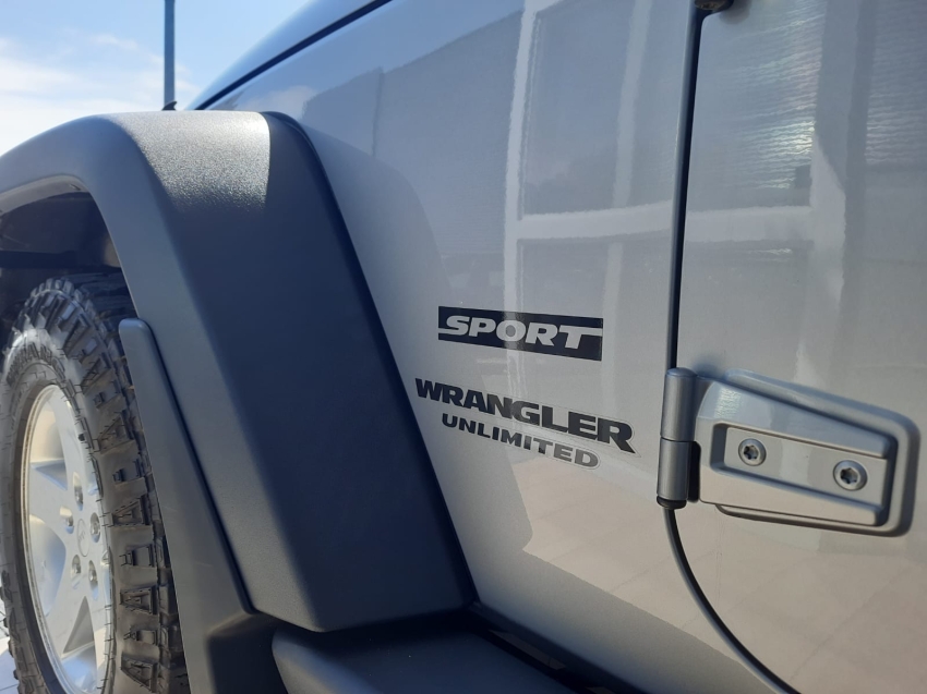 jeep wrangler 3.6 sport 4x4 v6 12v gasolina 2p automatico 4p 201528