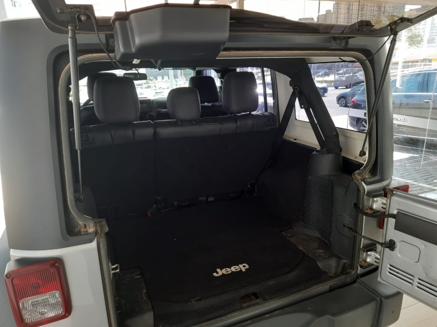 jeep wrangler 3.6 sport 4x4 v6 12v gasolina 2p automatico 4p 201526