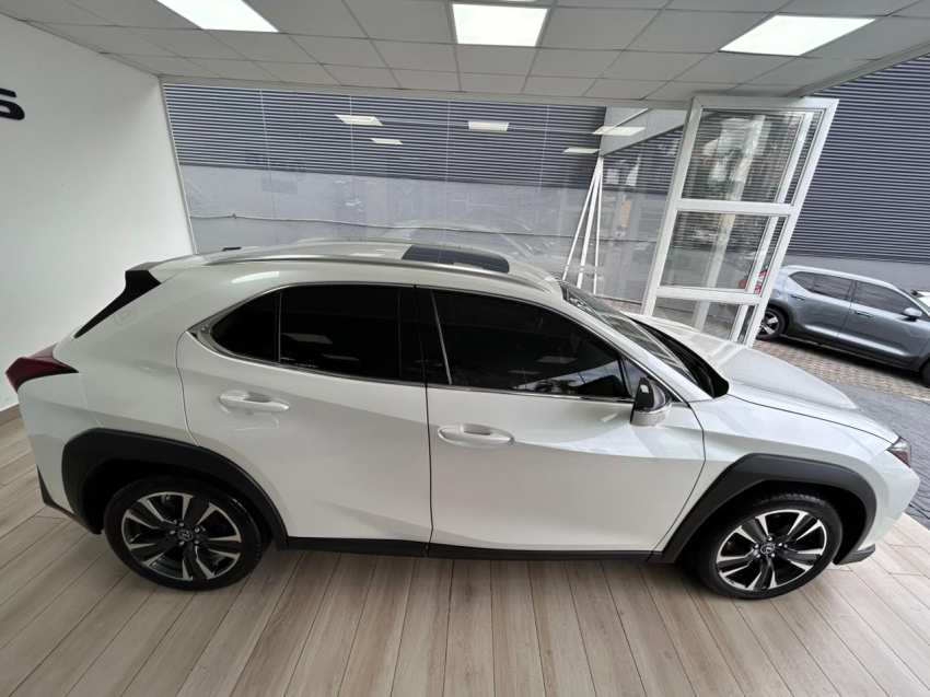 lexus ux 250h 2.0 vvt-i hybrid luxury cvt hibrido 4p automatico 20233