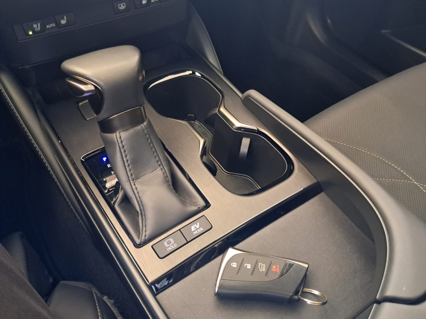 lexus es 300h 2.5 16v hibrido luxury cvt 4p automatico 202315