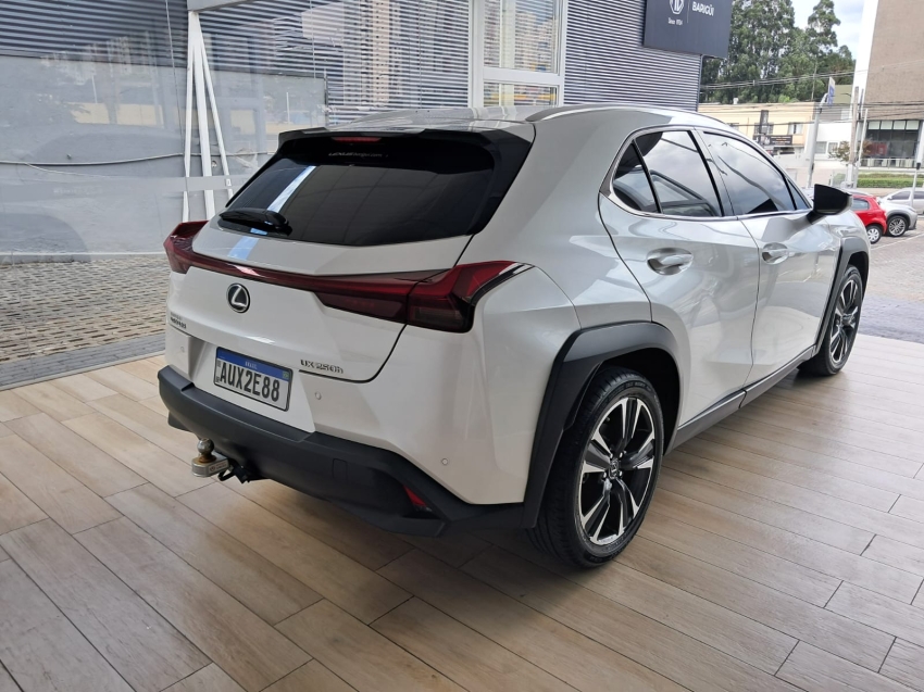 LEXUS UX 250H6