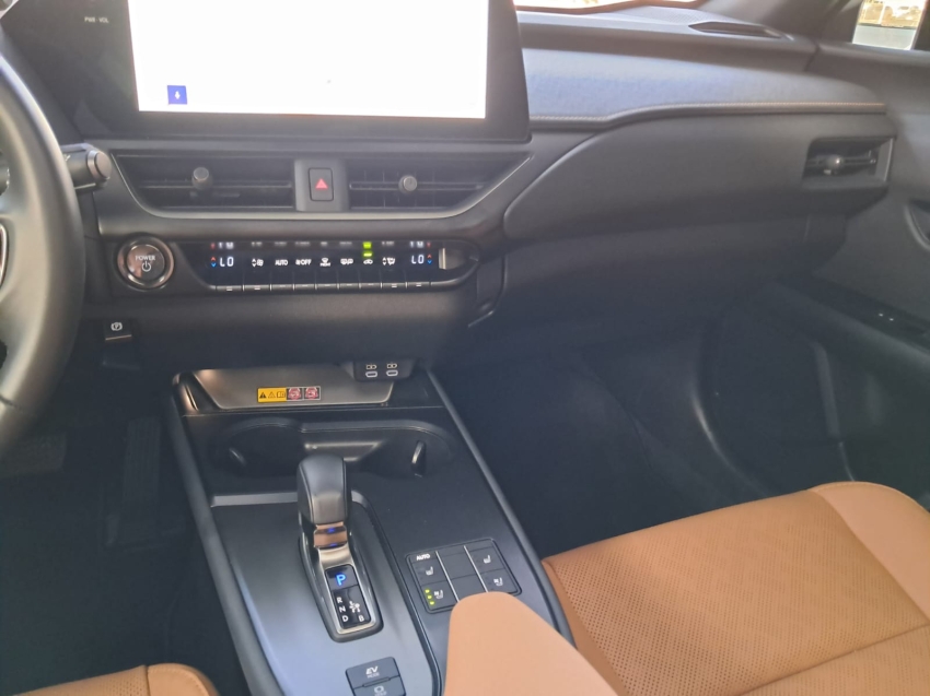 lexus ux 300h 2.0 vvt-i hybrid cvt hibrido 4p automatico 202512