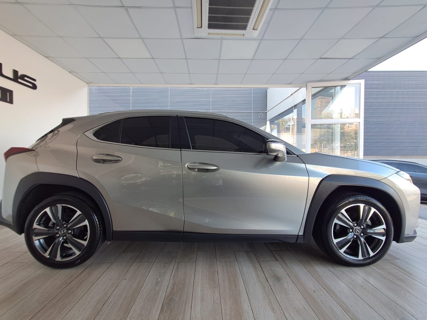 lexus ux 300h 2.0 vvt-i hybrid cvt hibrido 4p automatico 20256