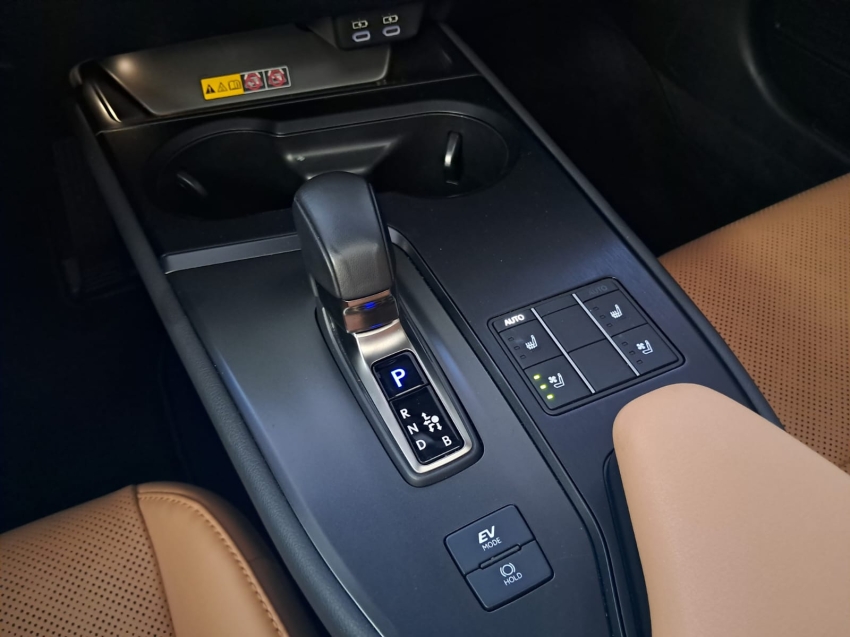 lexus ux 300h 2.0 vvt-i hybrid cvt hibrido 4p automatico 202514