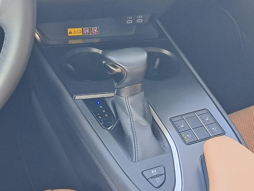 lexus ux 250h 2.0 vvt-i hybrid luxury cvt hibrido 4p automatico 202414