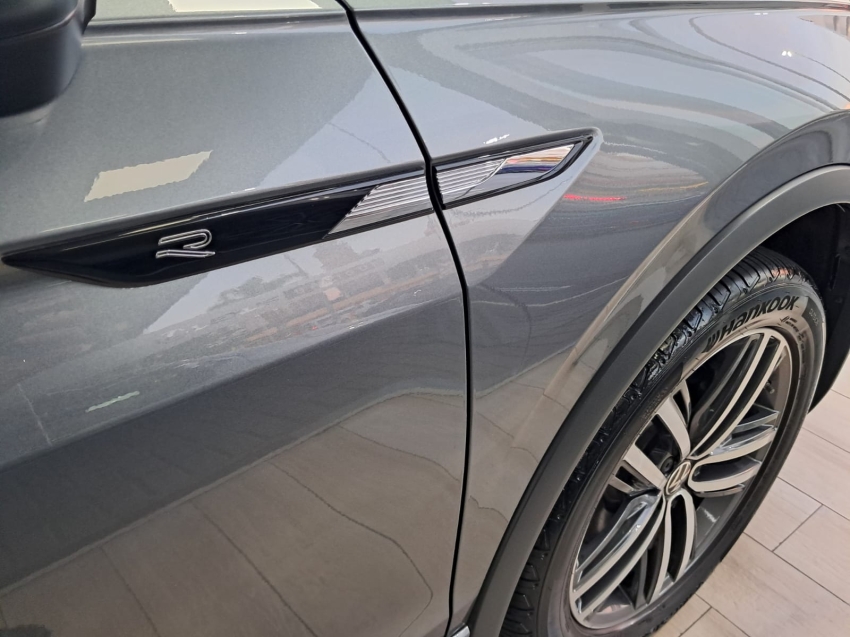 volkswagen tiguan 2.0 300 tsi gasolina allspace r-line automatico 4p 202524