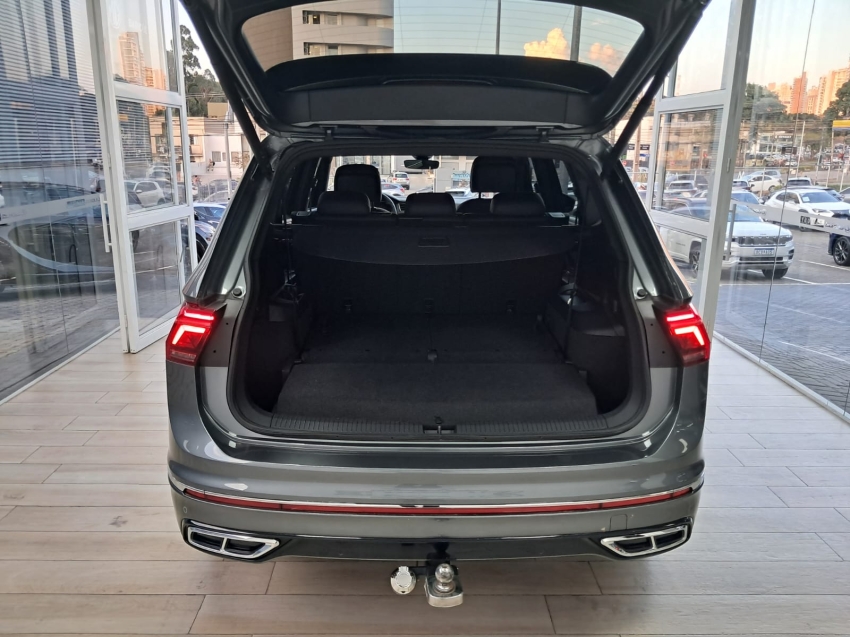 volkswagen tiguan 2.0 300 tsi gasolina allspace r-line automatico 4p 202522