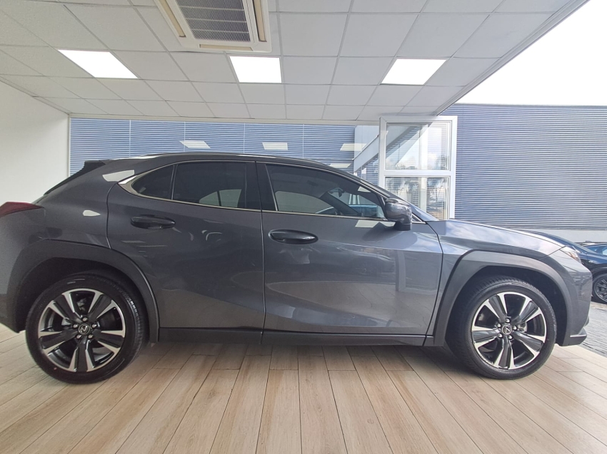 lexus ux 300h 2.0 vvt-i hybrid cvt hibrido 4p automatico 20257