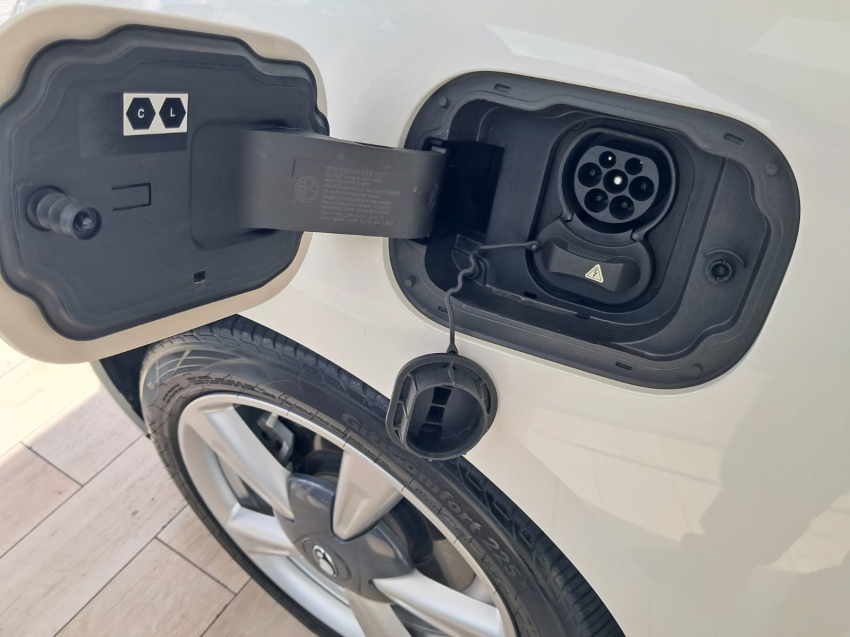 gwm ora 03 48 kw eletrico skin 2.0 4p automatico 202427