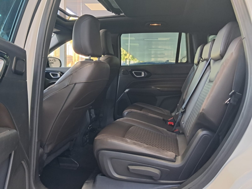jeep commander 2.0 td380 turbo diesel overland at9 4p automatico 20227