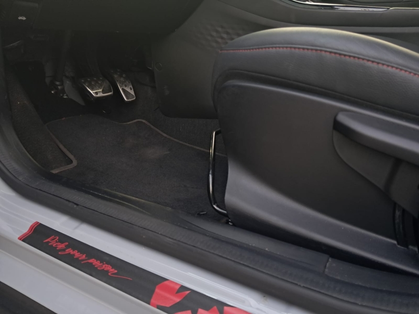 fiat fastback 1.3 turbo 270 flex abarth at6 4p automatico 202425