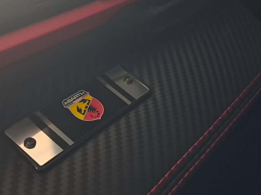 fiat fastback 1.3 turbo 270 flex abarth at6 4p automatico 202417