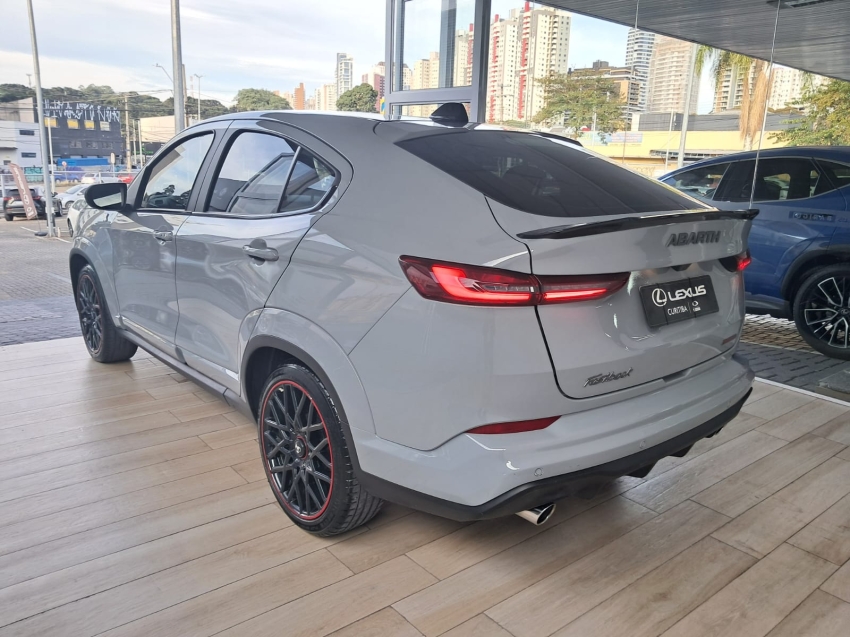 fiat fastback 1.3 turbo 270 flex abarth at6 4p automatico 20243