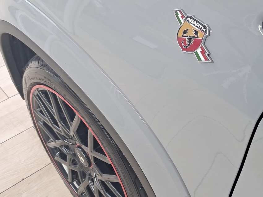 fiat fastback 1.3 turbo 270 flex abarth at6 4p automatico 202430
