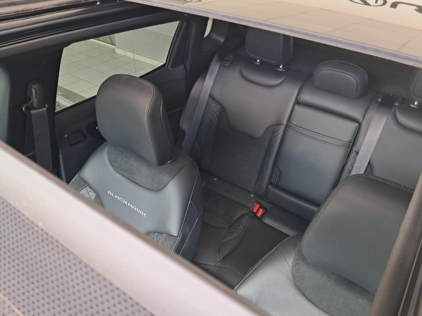 jeep compass 2.0 hurricane 4 turbo gasolina blackhawk at9 1.3 flex 4p automatico 202523
