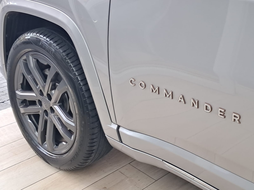 jeep commander 2.0 td380 turbo diesel overland at9 4p automatico 202526