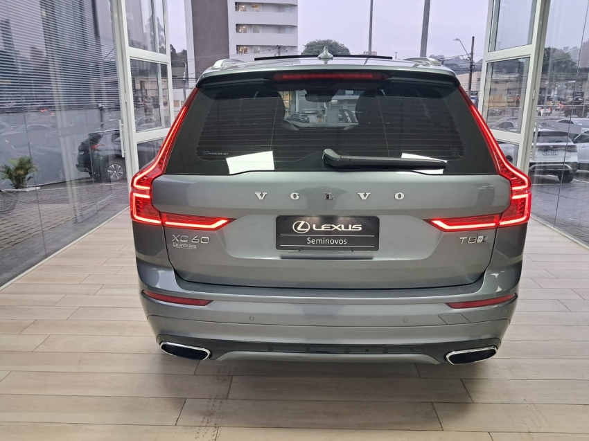 volvo xc60 2.0 t8 hybrid r-design awd geartronic hibrido 4p automatico 20194