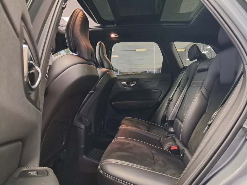volvo xc60 2.0 t8 hybrid r-design awd geartronic hibrido 4p automatico 20198