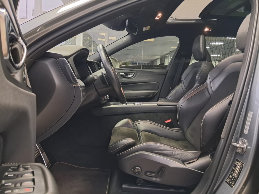volvo xc60 2.0 t8 hybrid r-design awd geartronic hibrido 4p automatico 20197