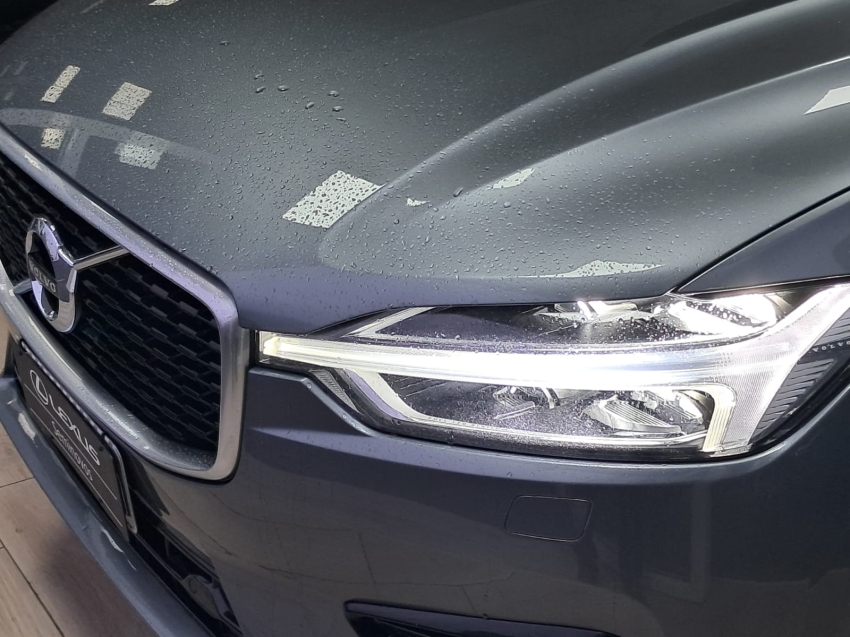 volvo xc60 2.0 t8 hybrid r-design awd geartronic hibrido 4p automatico 201914